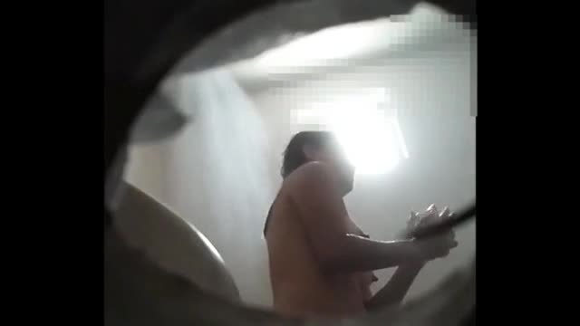640px x 360px - Espiando a mi hermana en la ducha porn video | EroProfile Tube